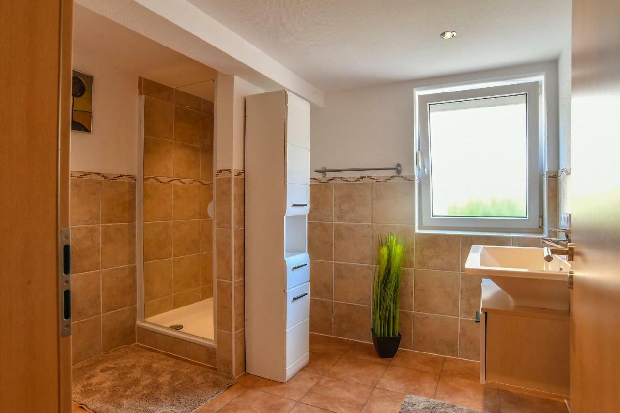 אטנהיים Ferienwohnung Oestreich מראה חיצוני תמונה